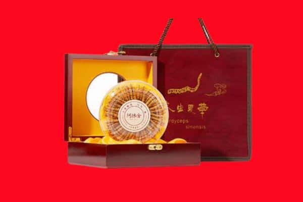 收购资讯:辽阳宏伟区回收冬虫夏草是按克吗